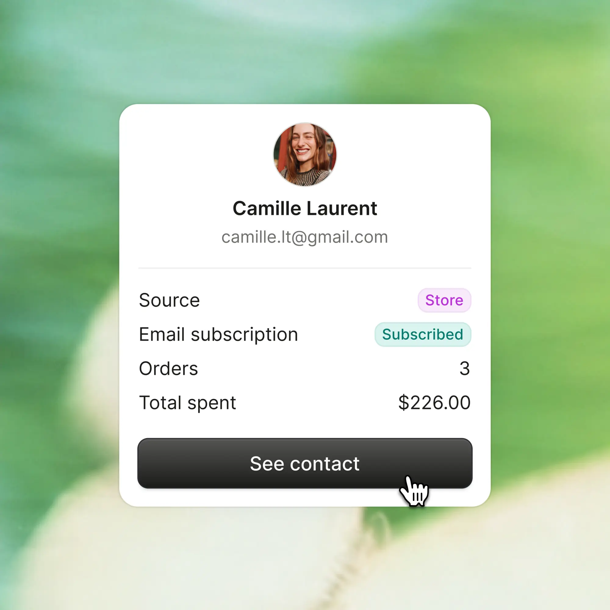 Une fiche contact indiquant d'où vient le contact, son abonnement email, 3 commandes et 226 $ dépensés